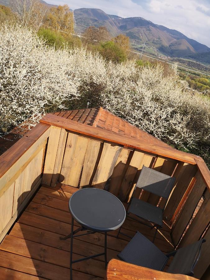 Romanticka Chatka So Saunou V Prirode Turany Exterior photo